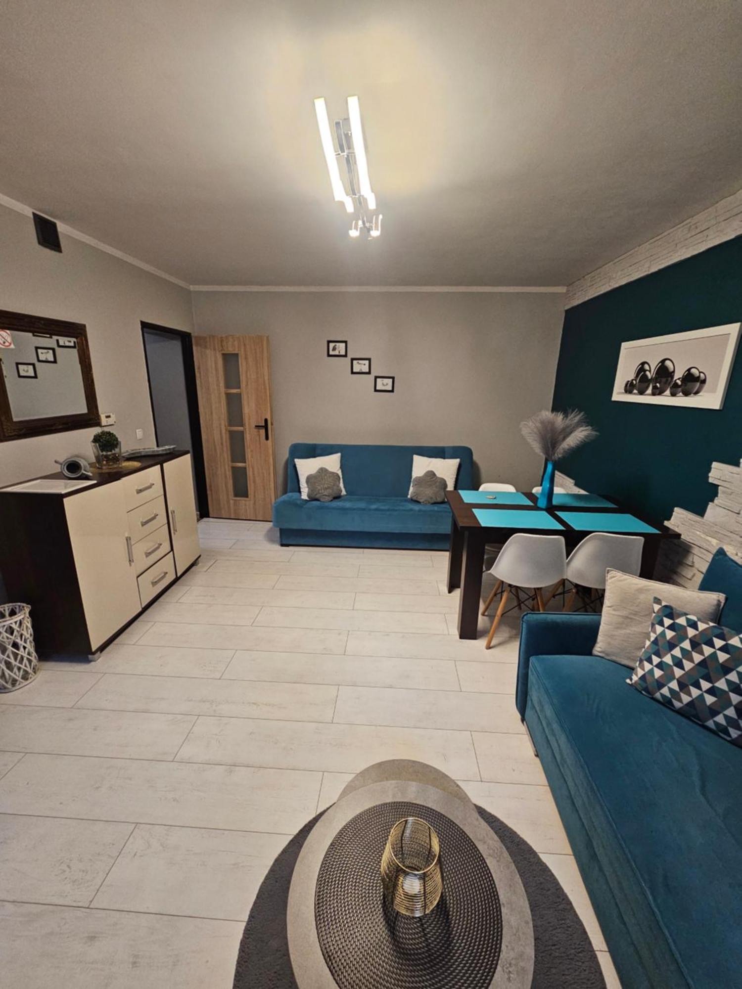 פוזנן Quiet Basement Apartment מראה חיצוני תמונה
